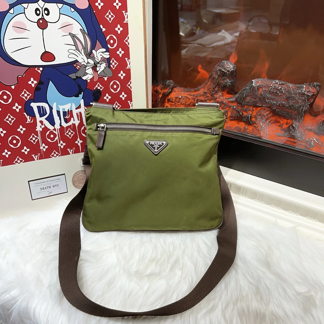 95新 Prada/普拉达 普拉达草绿单肩包 cj2632