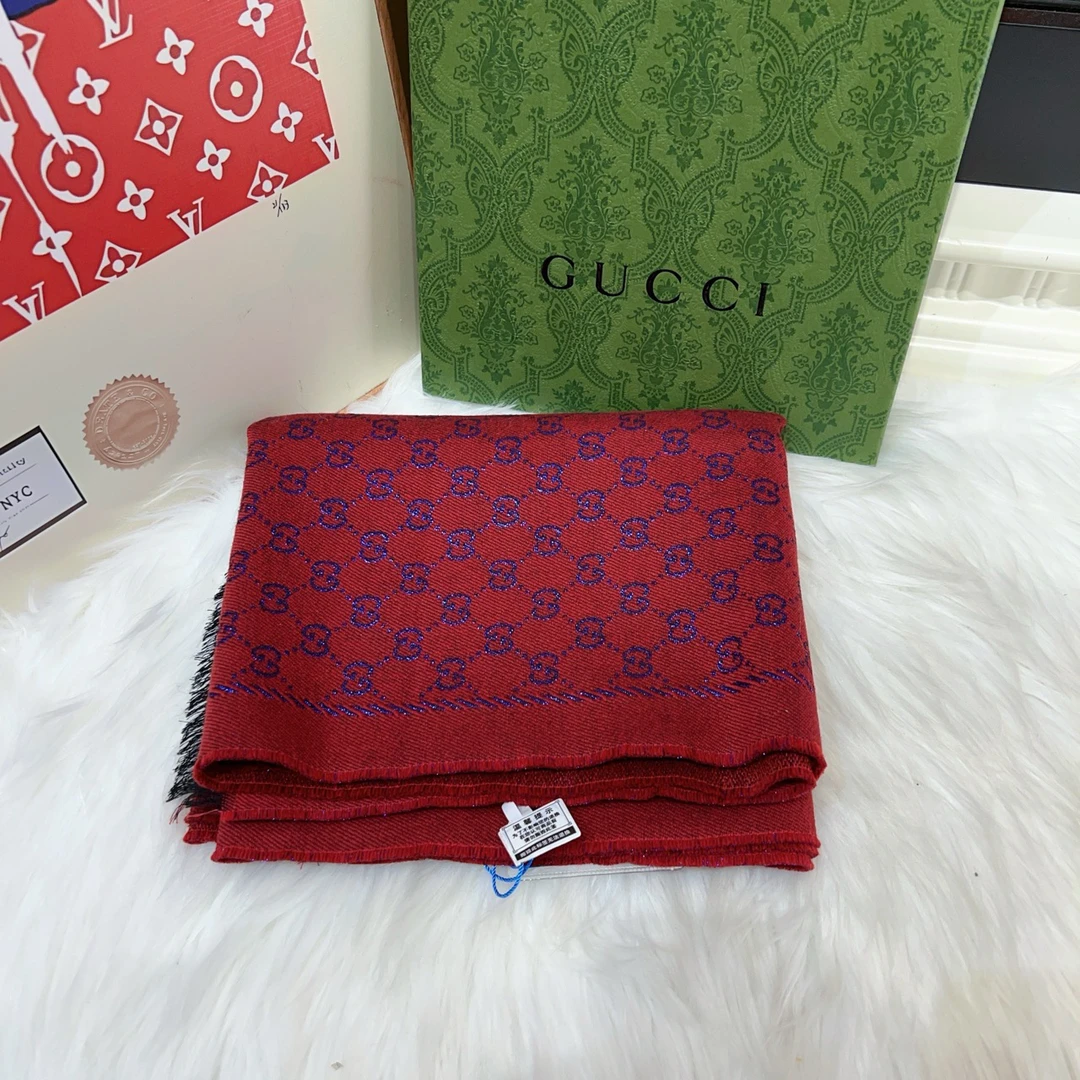 95新 GUCCI/古驰 古驰围巾 cj2423