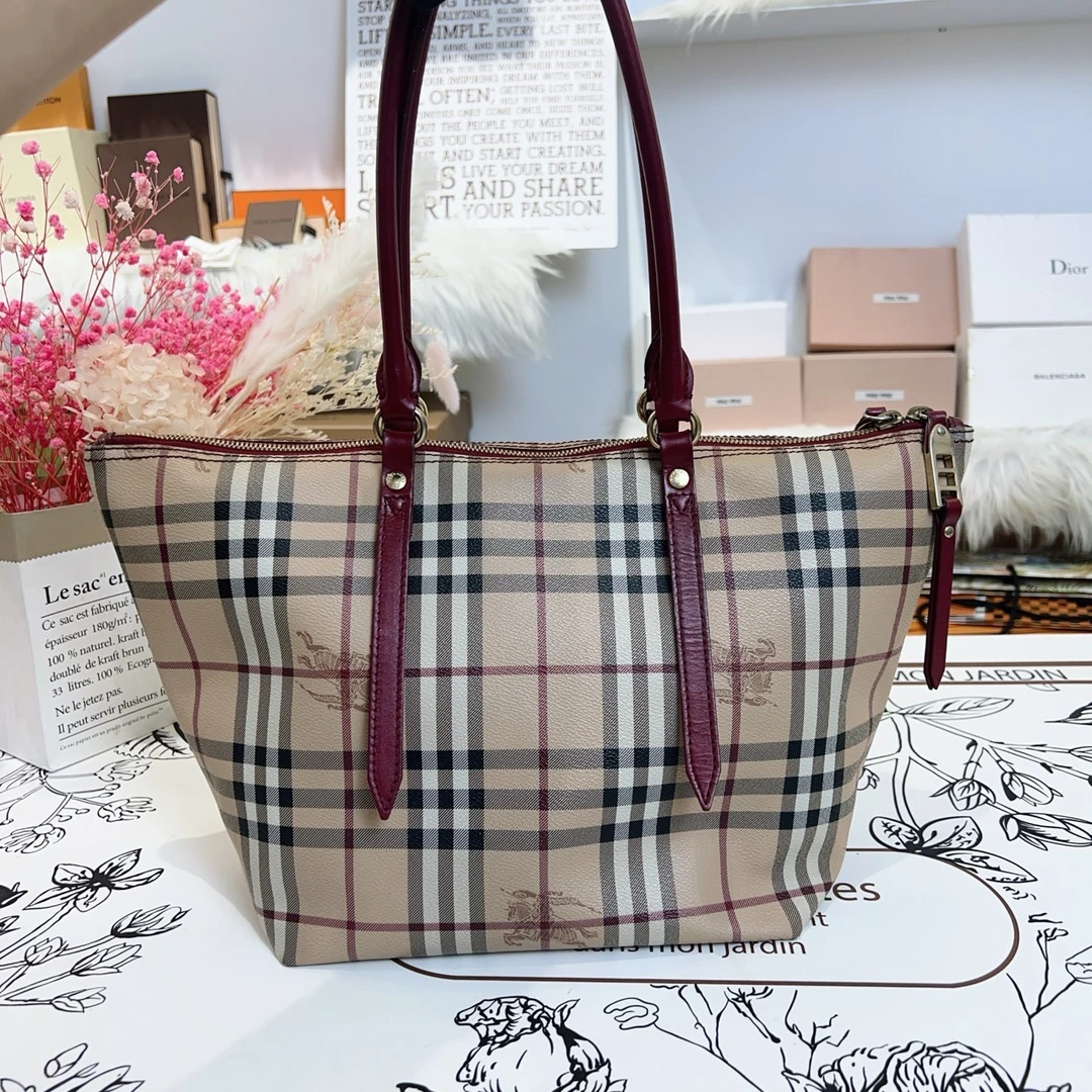 95新 BURBERRY/博柏利 巴宝莉托特包 a4263