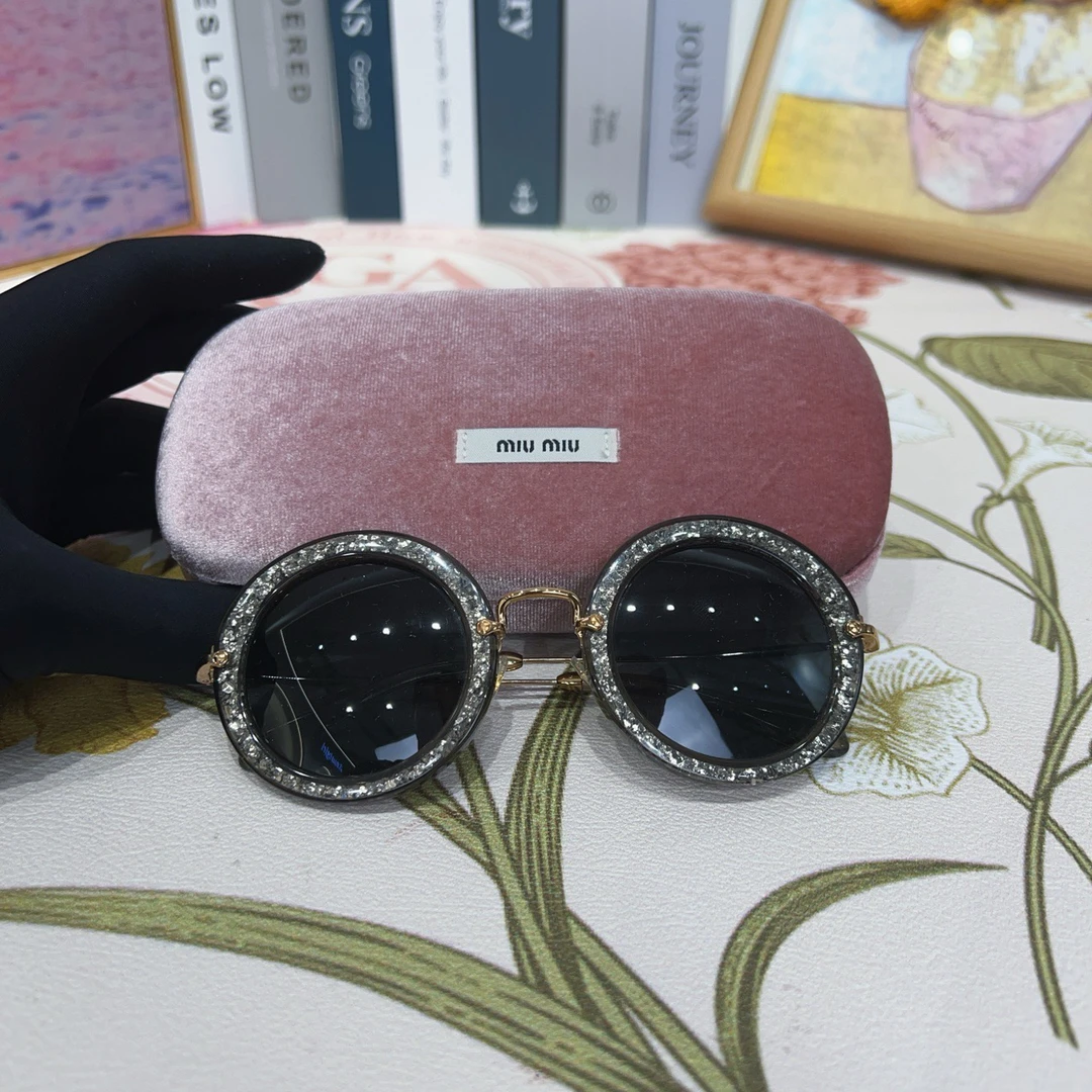 95新 MIU MIU/缪缪 缪缪亮片墨镜 a4491