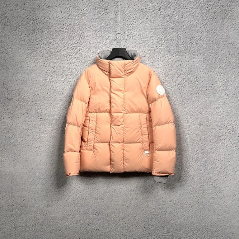全新带吊 Canada Goose 加拿大鹅 粉色Pastels粉彩  尺码：S