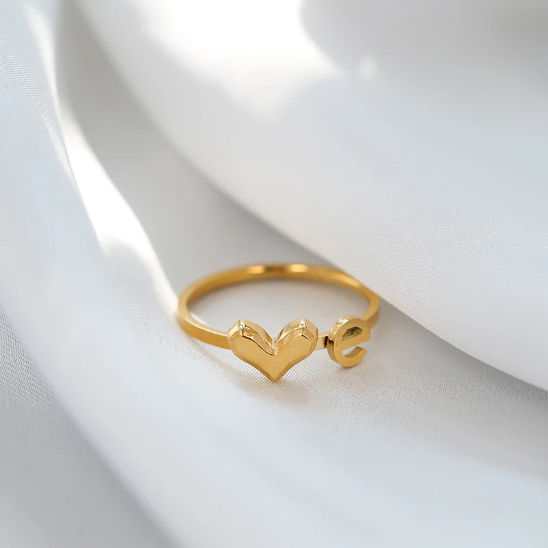 钛钢戒指 不掉色小众设计感一箭穿心戒指轻奢高级爱心食指戒A19-2