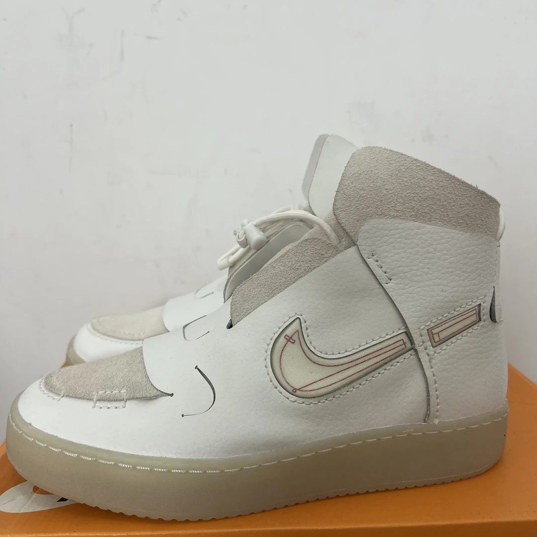 NIKE耐克成人高帮纯牛皮鞋 女款鞋盒破损