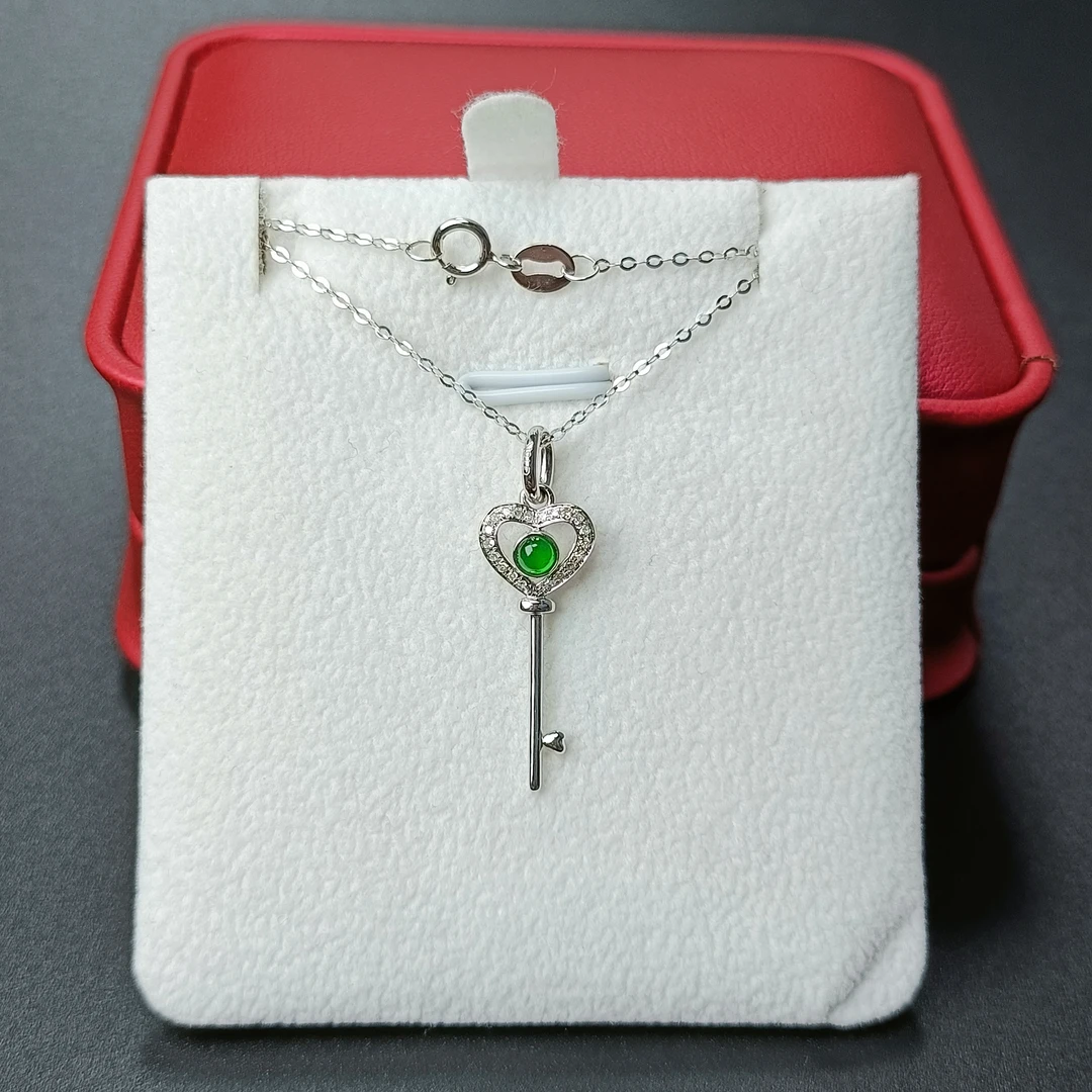 新中式，18k金翡翠套链，时尚绿色锁骨链