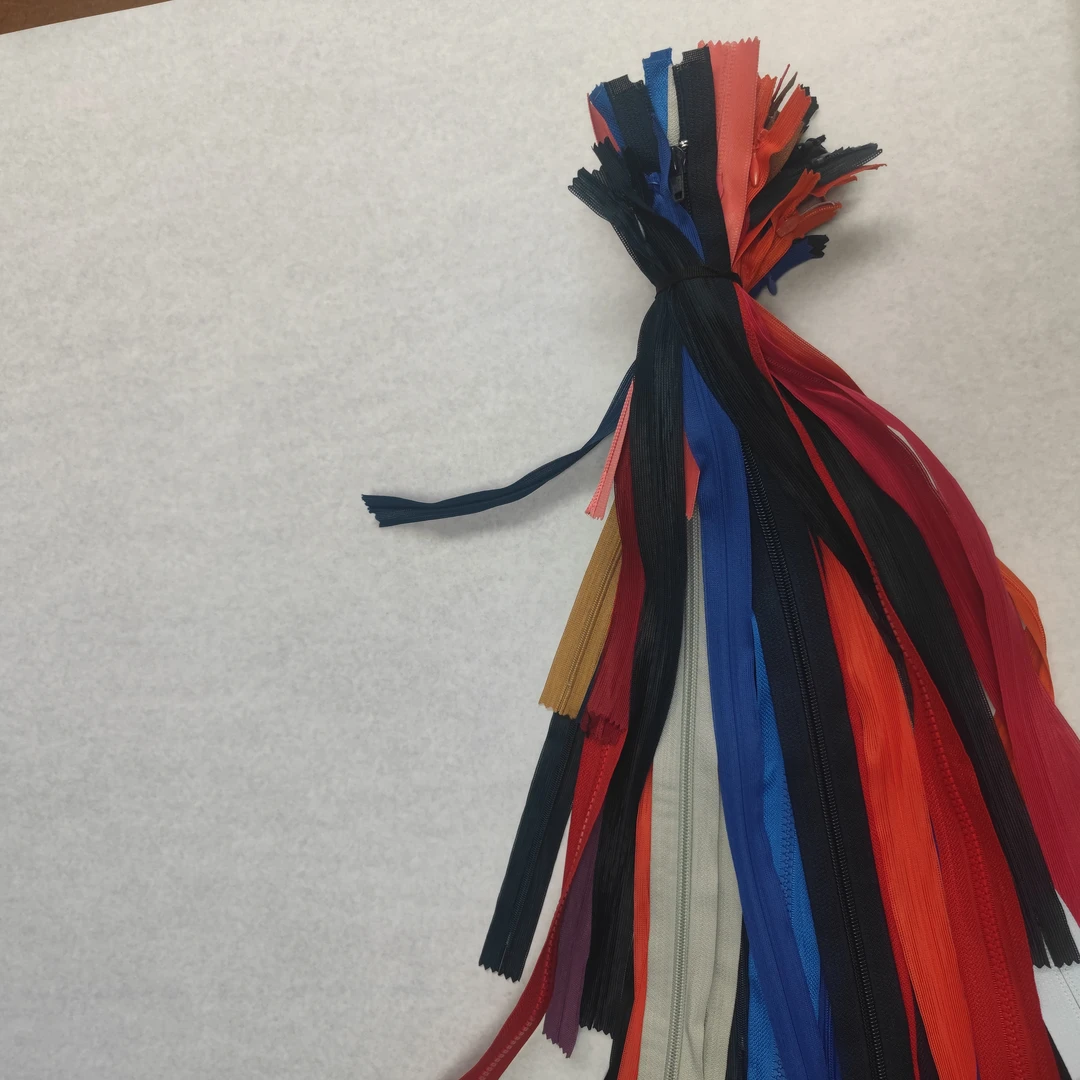 ykk各种颜色，尺寸，30条衣服裤子隐形拉链