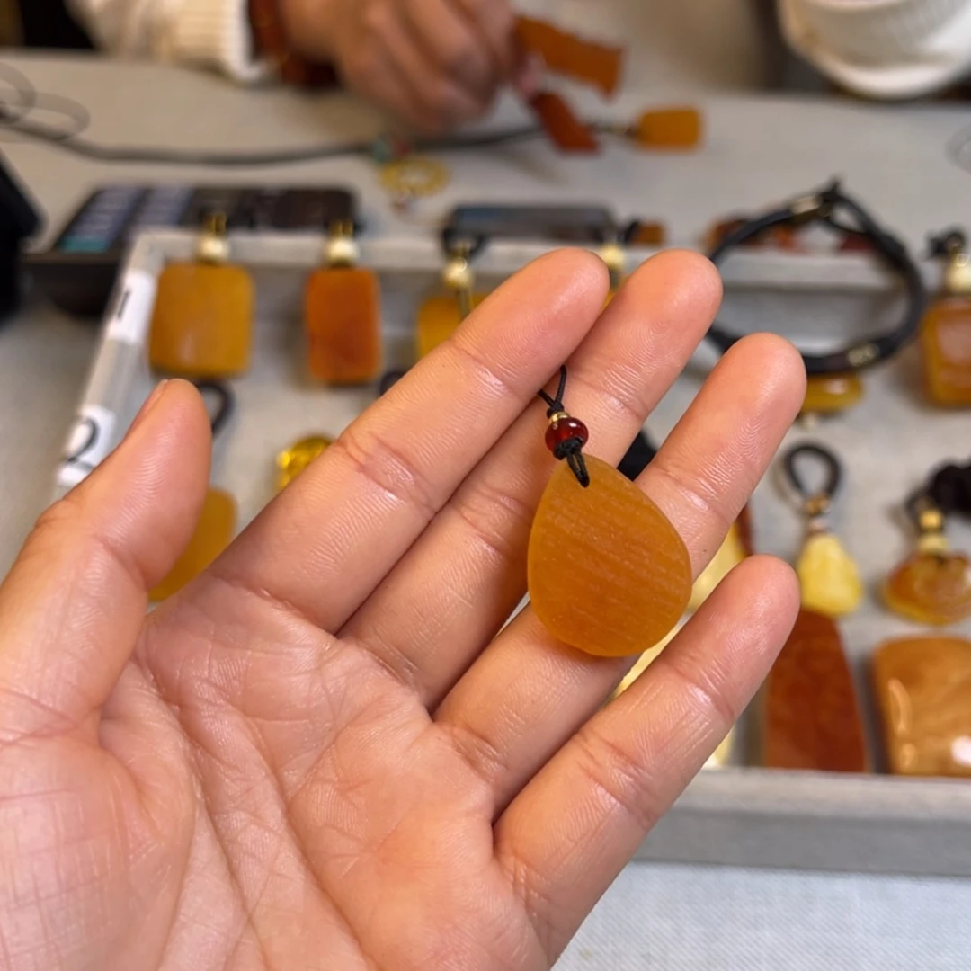 【闪购商品】蜜蜡裸石未镶嵌