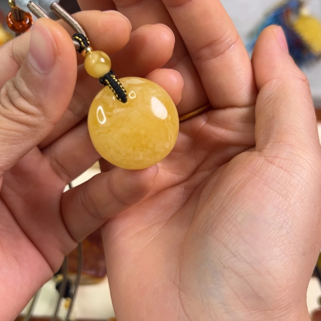 蜜蜡裸石未镶嵌蜜蜡