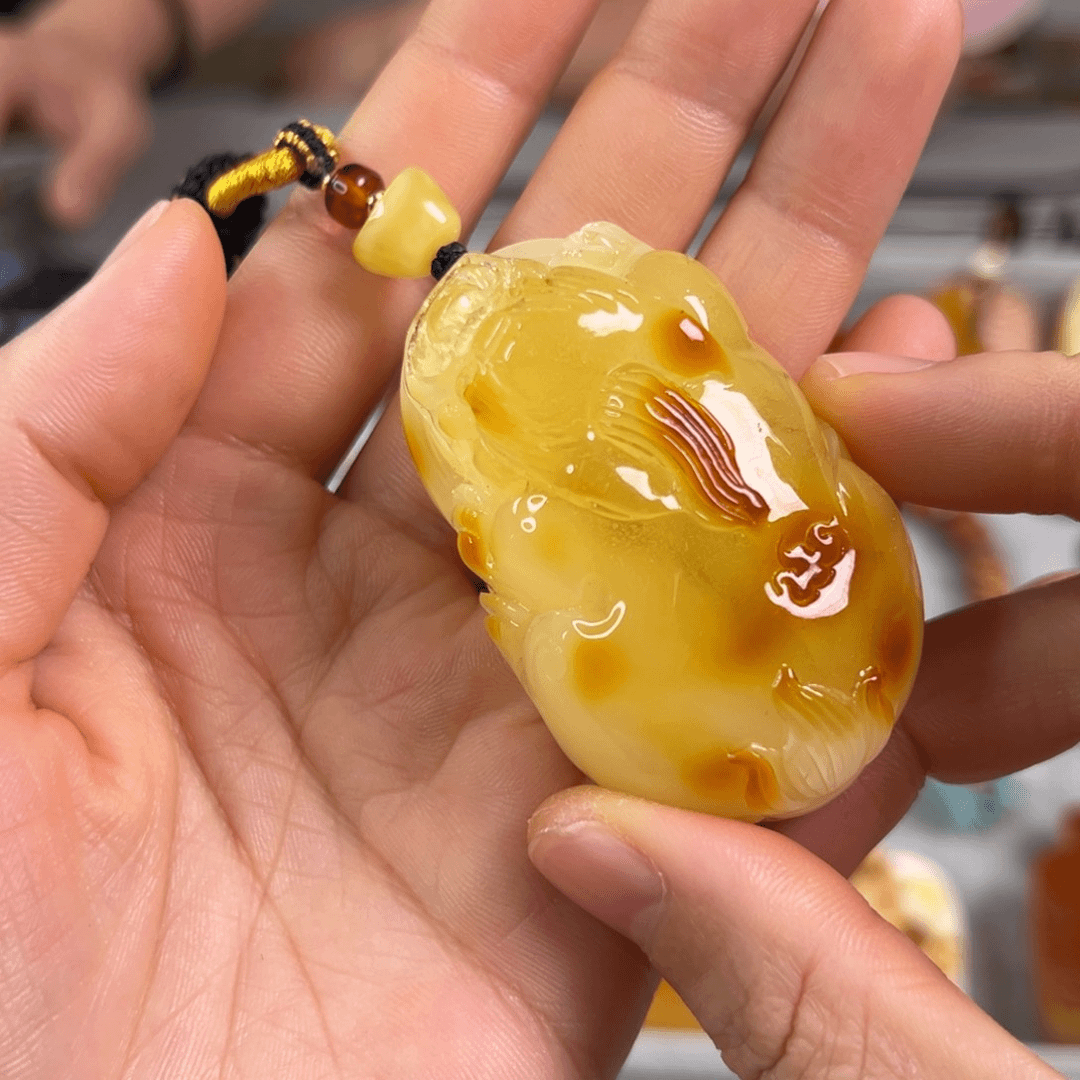 蜜蜡裸石未镶嵌琥珀