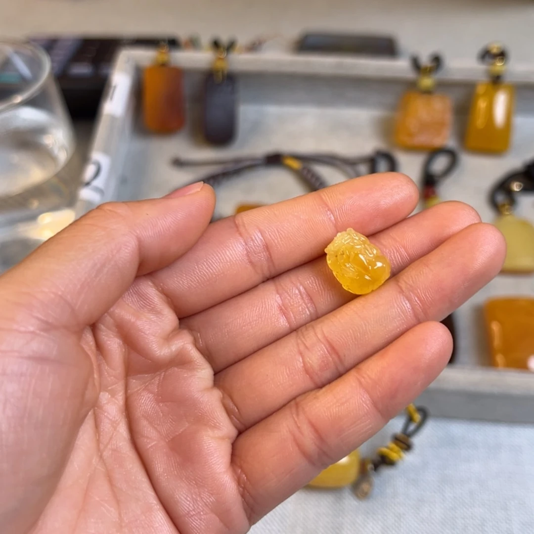 【闪购商品】蜜蜡裸石未镶嵌