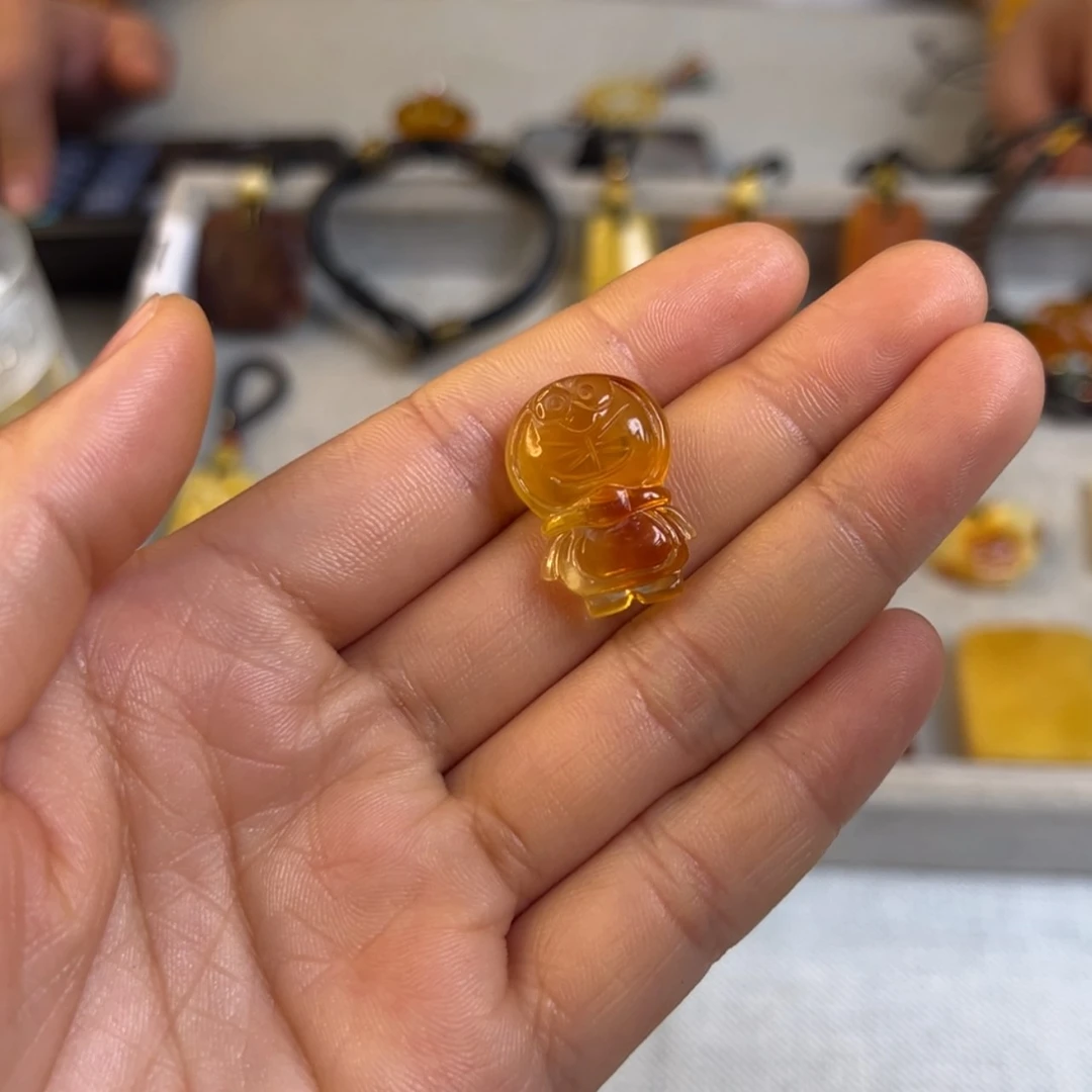 【闪购商品】琥珀裸石未镶嵌