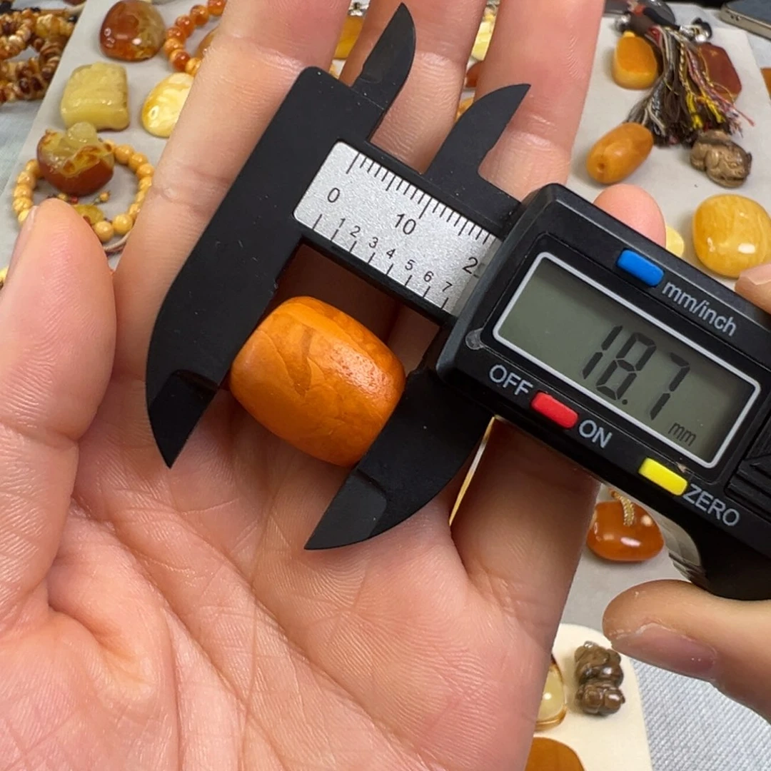 蜜蜡裸石未镶嵌蜜蜡