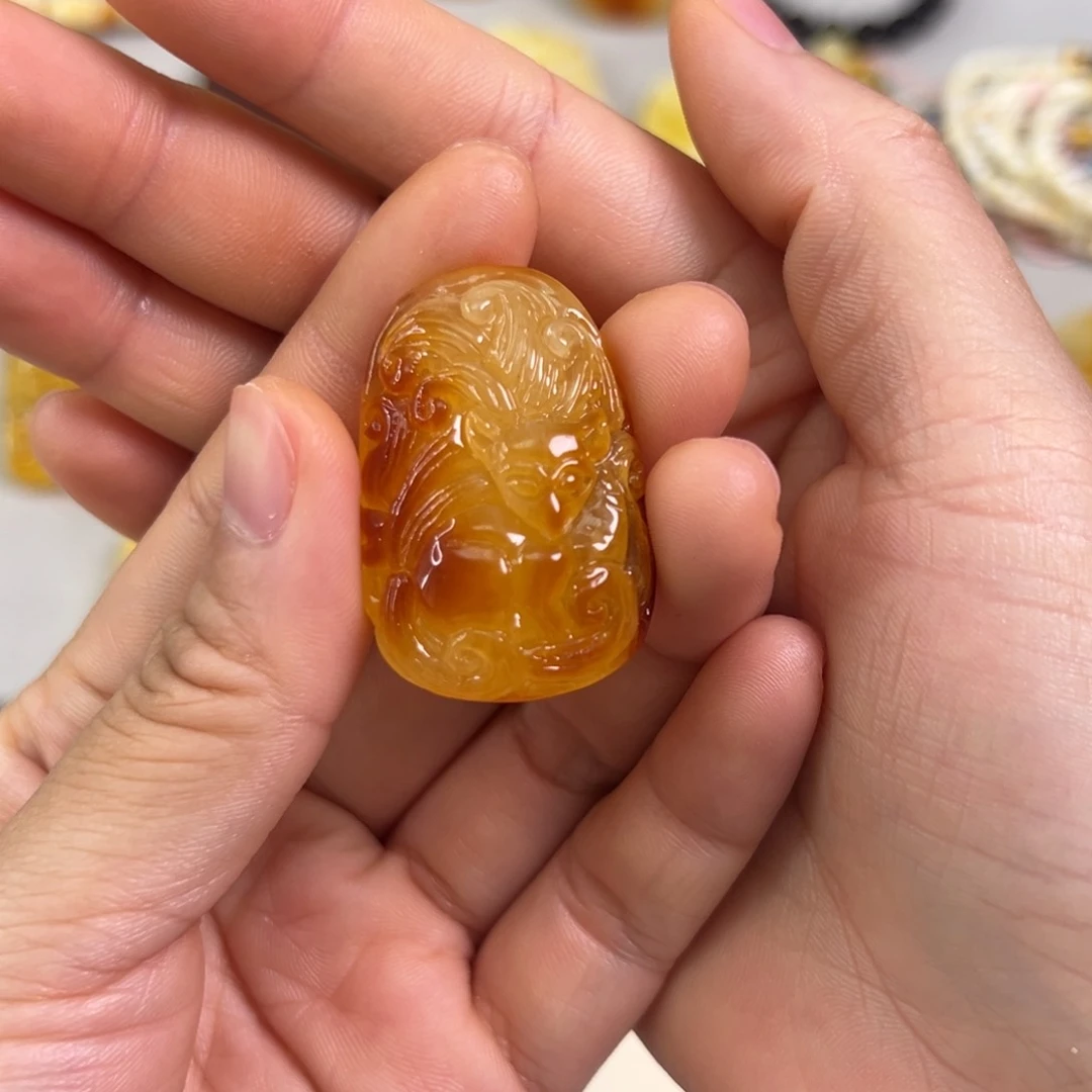 蜜蜡裸石未镶嵌蜜蜡