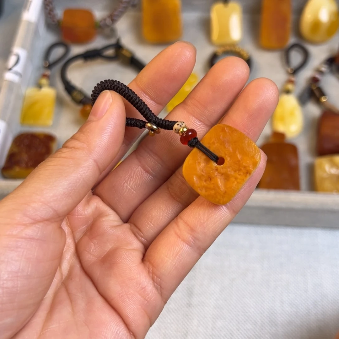【闪购商品】蜜蜡裸石未镶嵌