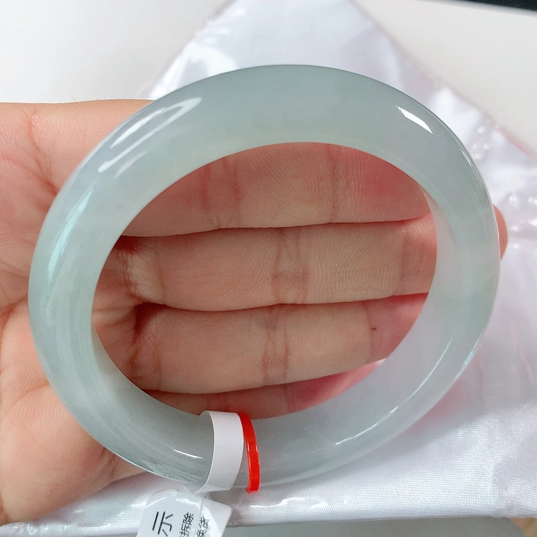 翡翠手镯未镶嵌 N 正圈 ⑨①