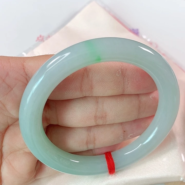 翡翠手镯未镶嵌 N 圆条有纹裂 ①③②