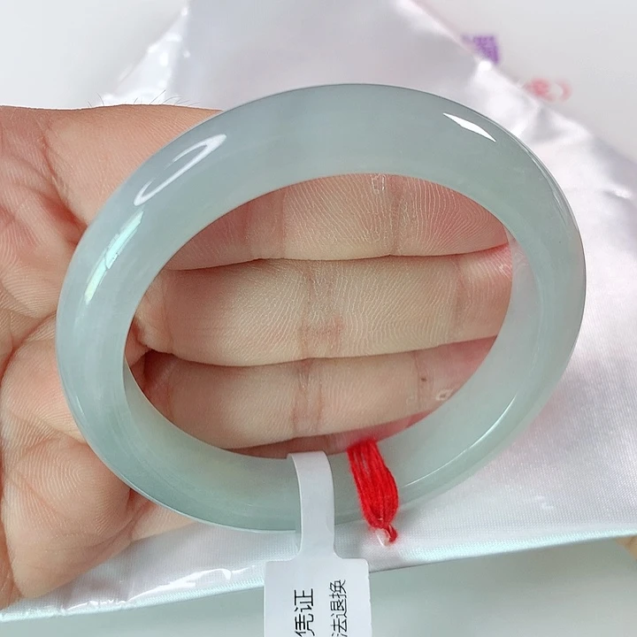 翡翠手镯未镶嵌 N 正圈 ⑦⑦
