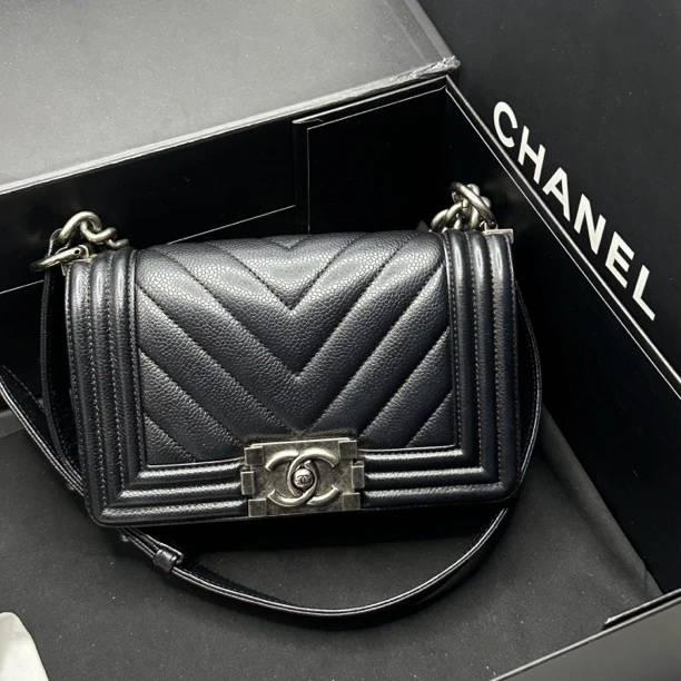 95新 Chanel/香奈儿 艾瑟尔奢品/黑银荔枝v纹leboy单肩包/8943