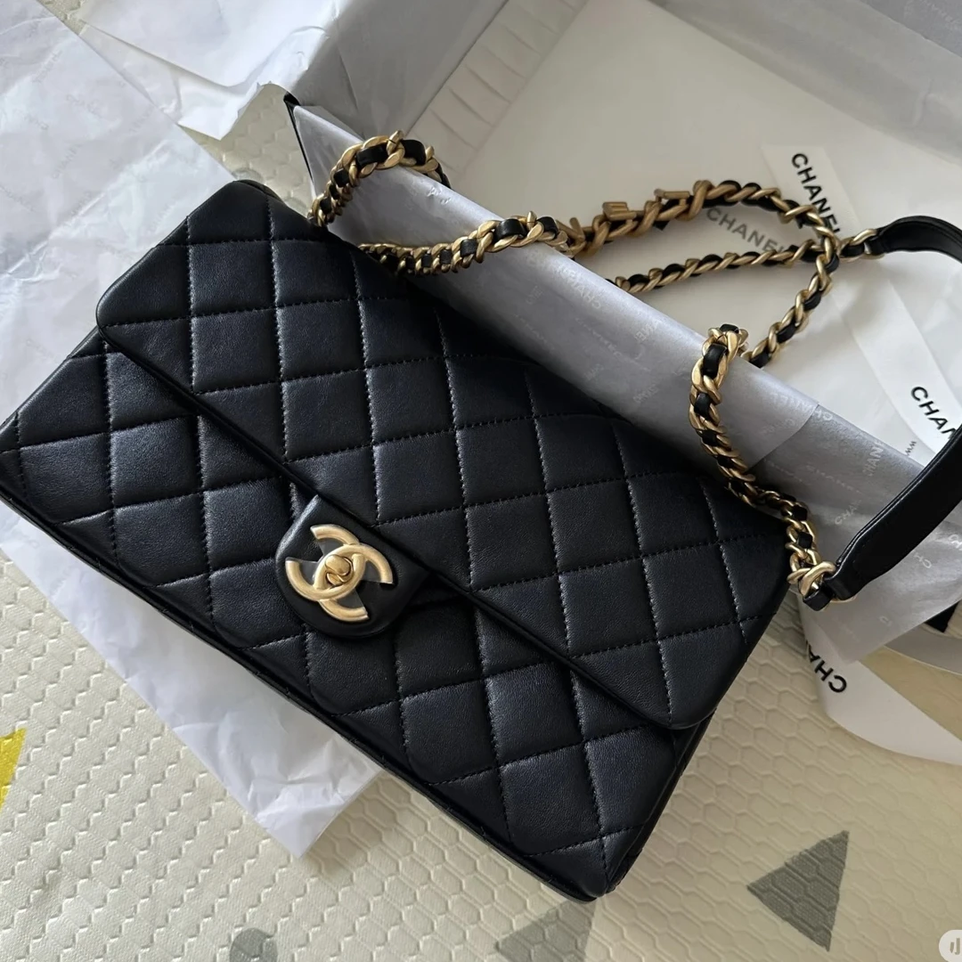 95新 Chanel/香奈儿 艾瑟尔奢品/23p黑金链条口盖包/芯片x6u6