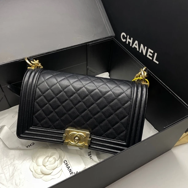 95新 Chanel/香奈儿 艾瑟尔奢品/黑金中号荔枝leboy/9224