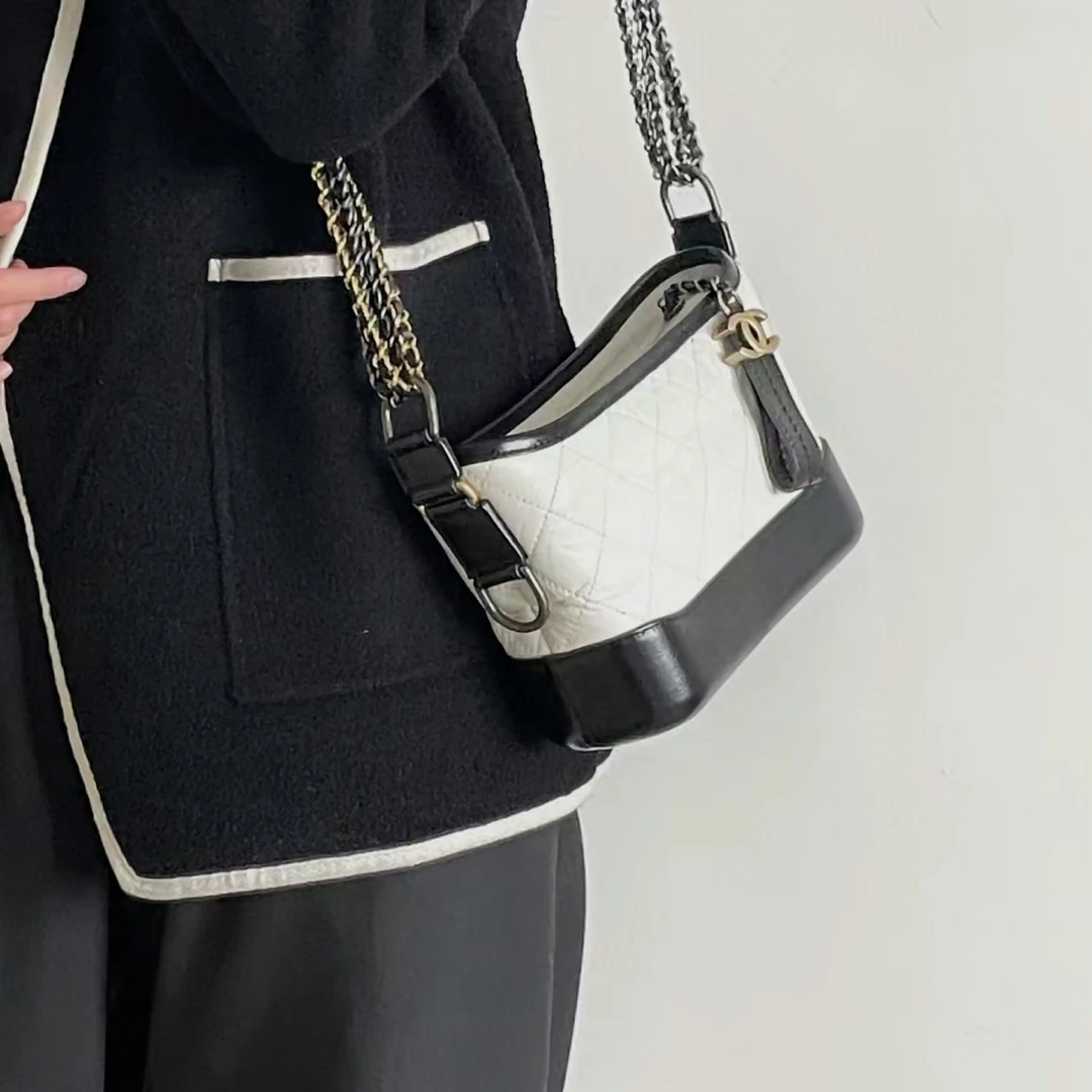 95新 Chanel/香奈儿 艾瑟尔奢品/熊猫小号流浪时尚单肩包/9384