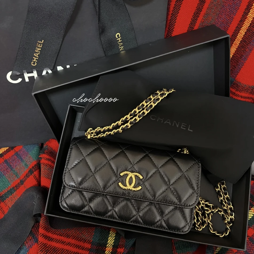 99新 Chanel/香奈儿 艾瑟尔奢品/23c浮雕双cwoc菱格手机包/芯片