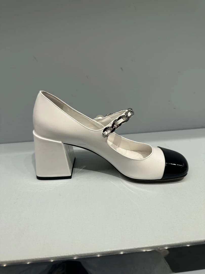 全新未使用 MIU MIU/缪缪 MIUMIU玛丽珍高跟鞋