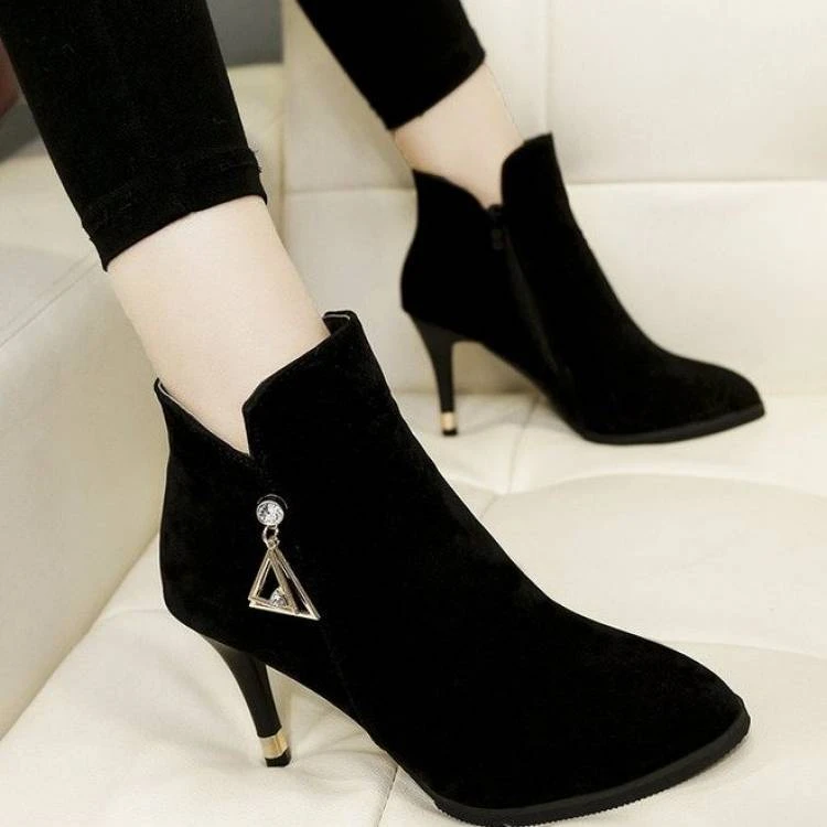 高跟短靴女2024秋冬加绒时装女靴尖头细跟百搭显瘦韩版高跟鞋靴子