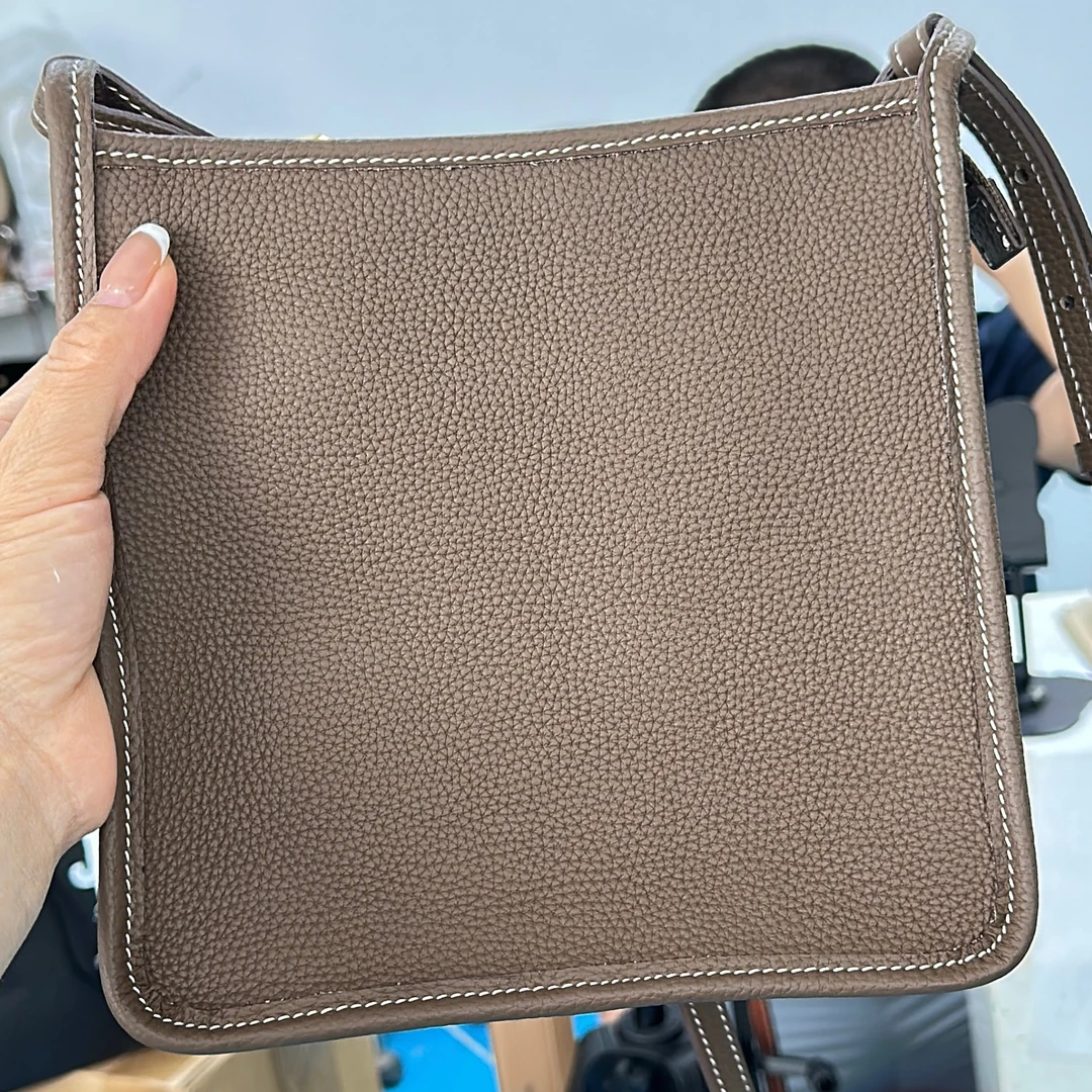 小方包头层牛皮单肩包荔枝纹