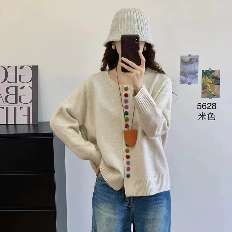 大码女装彩色扣灰色针织开衫秋冬胖mm显瘦遮肚子上衣宽松毛衣外套