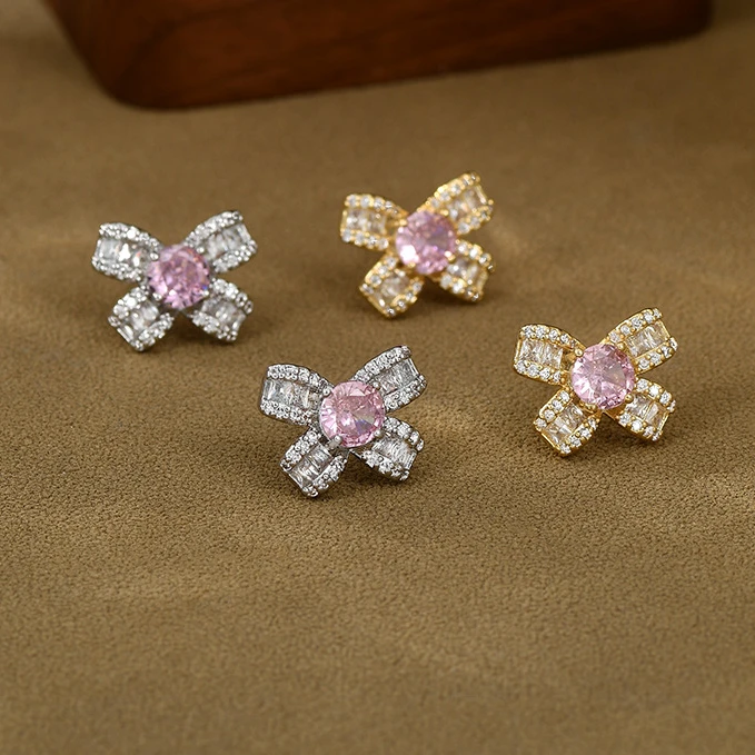 铜合金合成锆石耳饰 S925银针韩国时尚设计可爱甜美粉色锆石耳钉