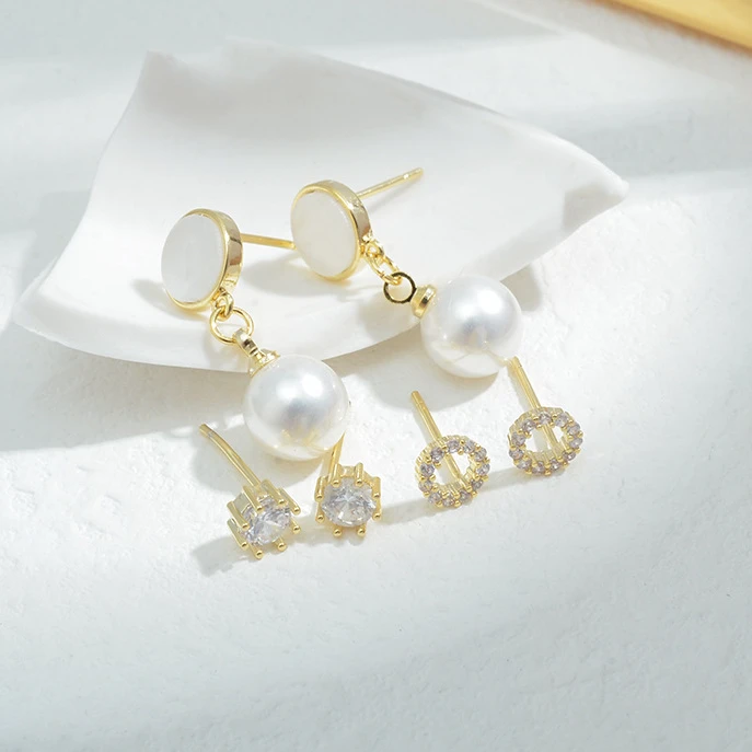 铜合金合成锆石耳饰 热卖S925银针锆石金色小巧女耳钉韩学生耳钉