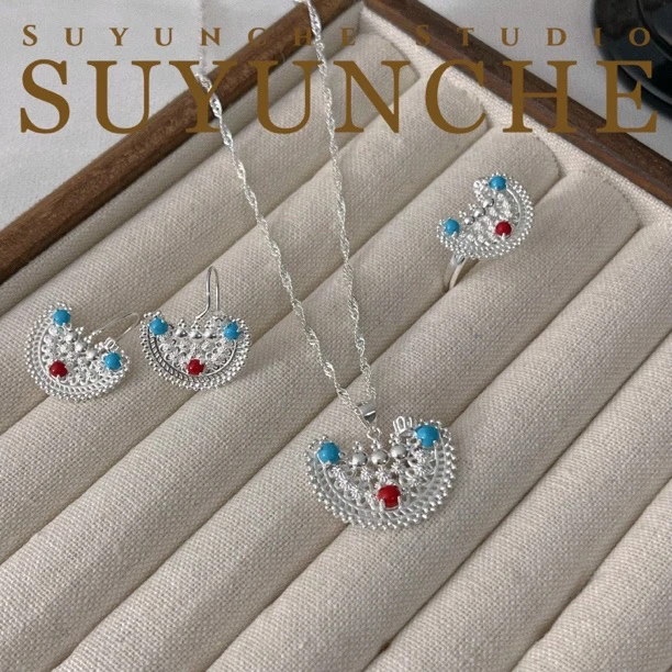坠链均足银莫桑石 SuyuncheC07足银别致民族风彩色zira三件套