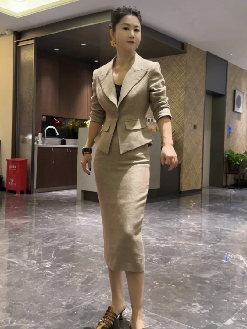 YJ原创设计亚麻色裙子时尚气质显瘦网红卡其金色单独裙子Q-069