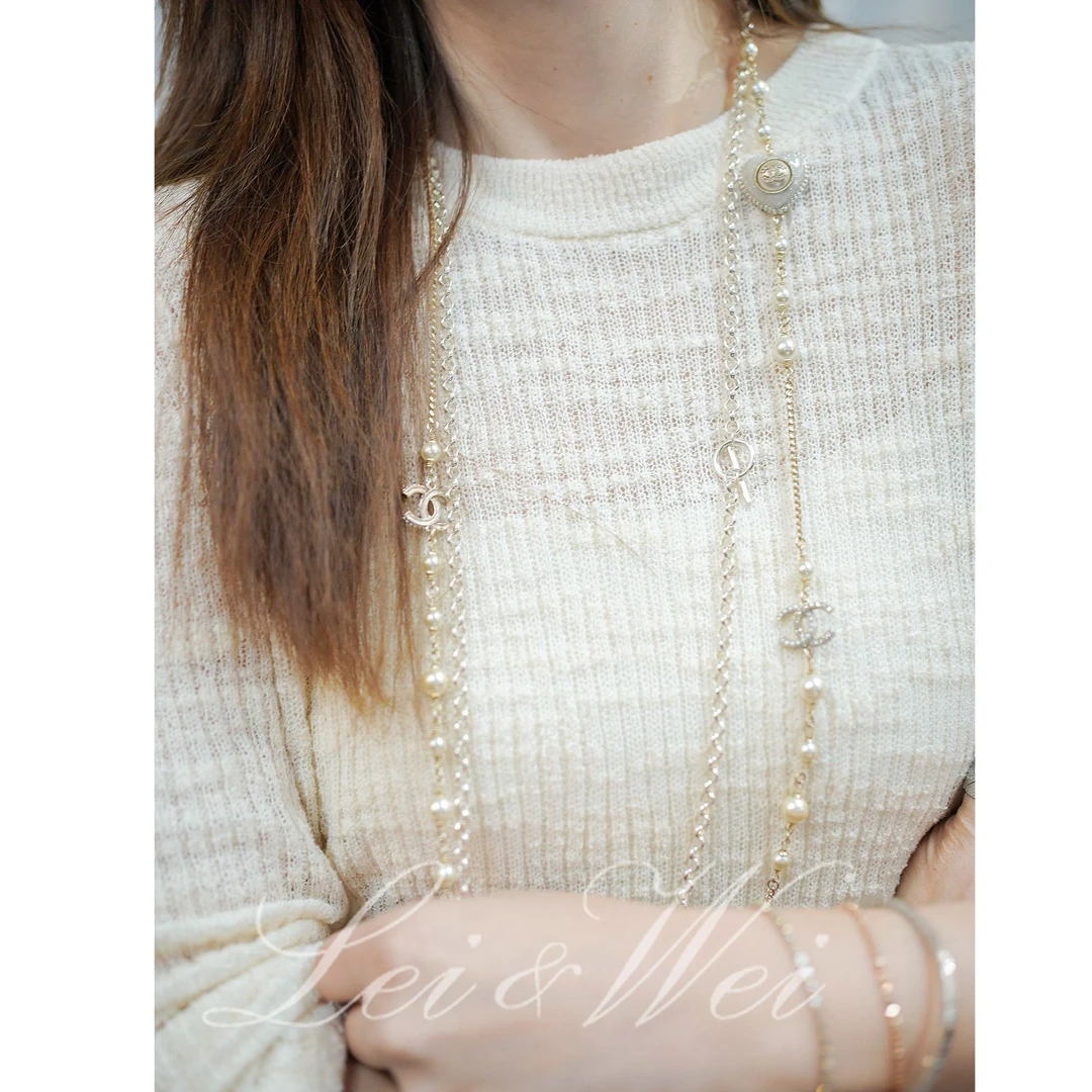 lei&wei【微风情书】不规则慵懒风白色针织打底衫