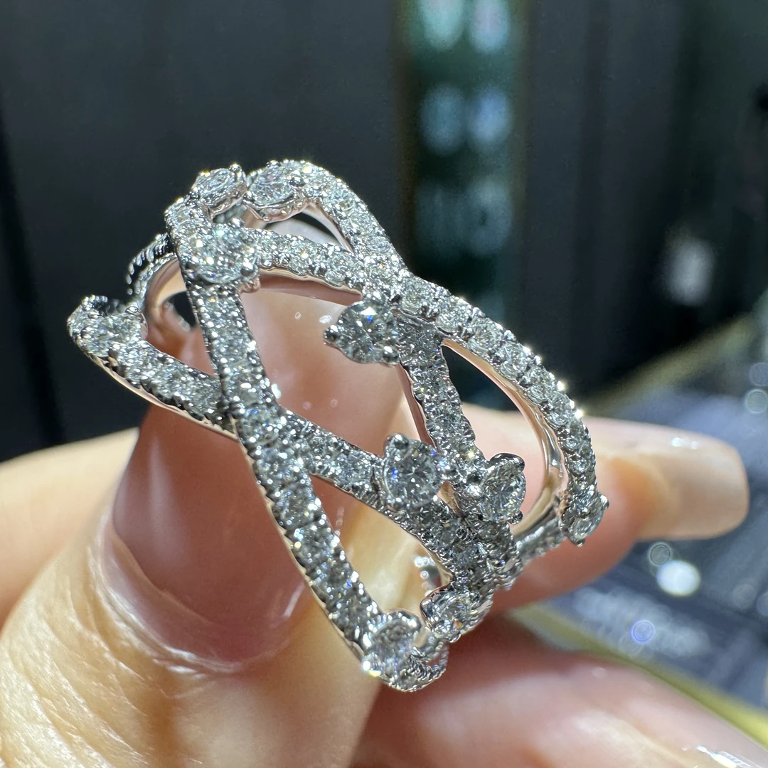 朵芙珠宝白金双交叉带钻戒指