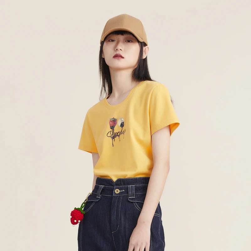 谜底短袖T恤女t恤秋新品简约草莓印花圆领白色上衣女223MT1068