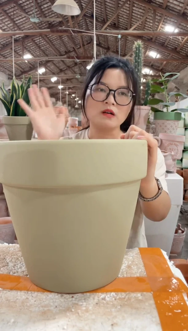 【闪购商品】红陶20CM以下摩卡国际盆口25高23