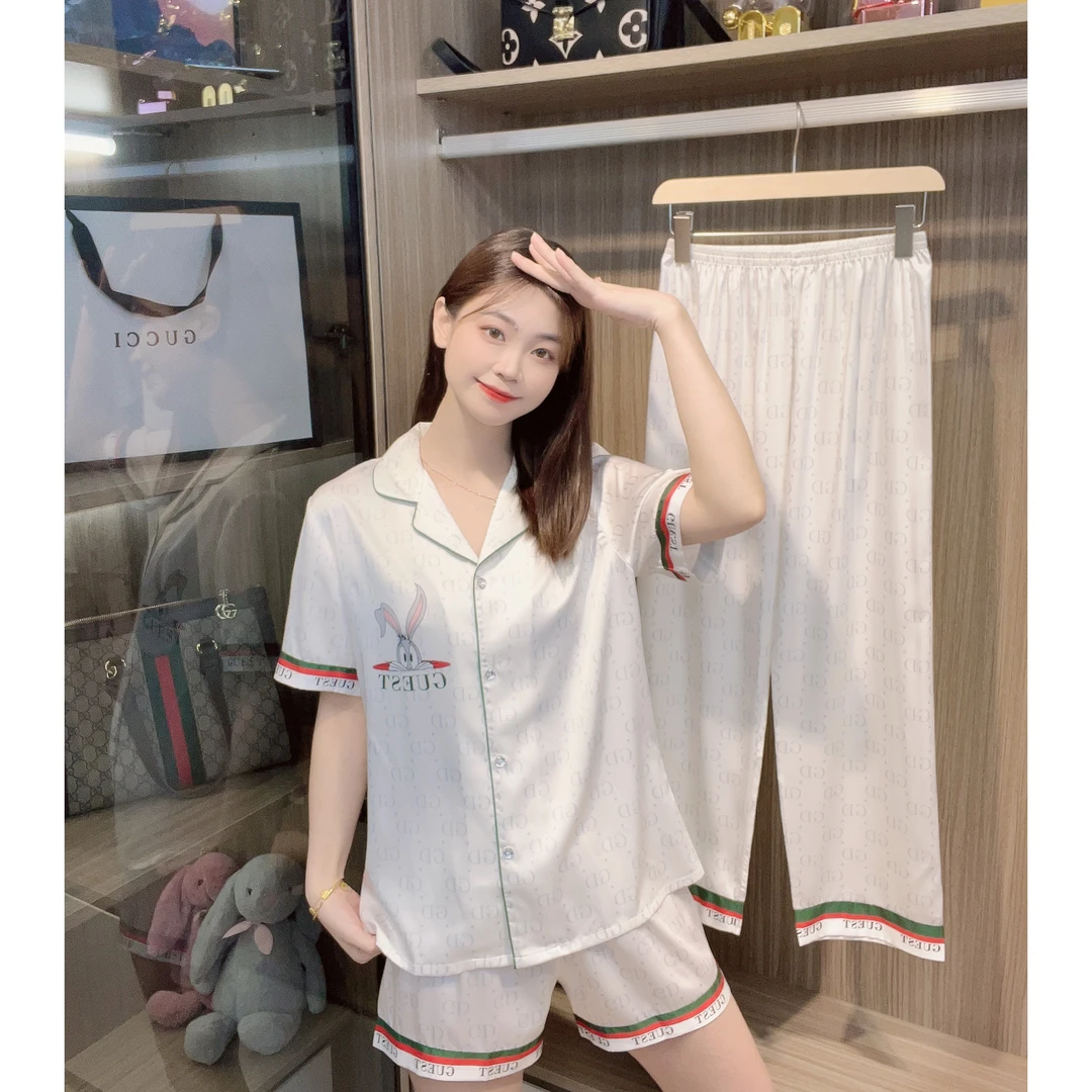【秀秀家】新品上新《古兔》丝质宽松高定印花时尚睡衣家居服套装