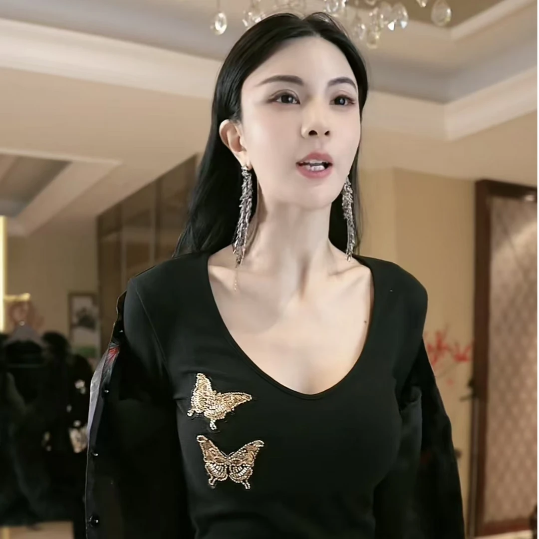 魏元高定/冬季新款金蝴蝶V领打底-0891