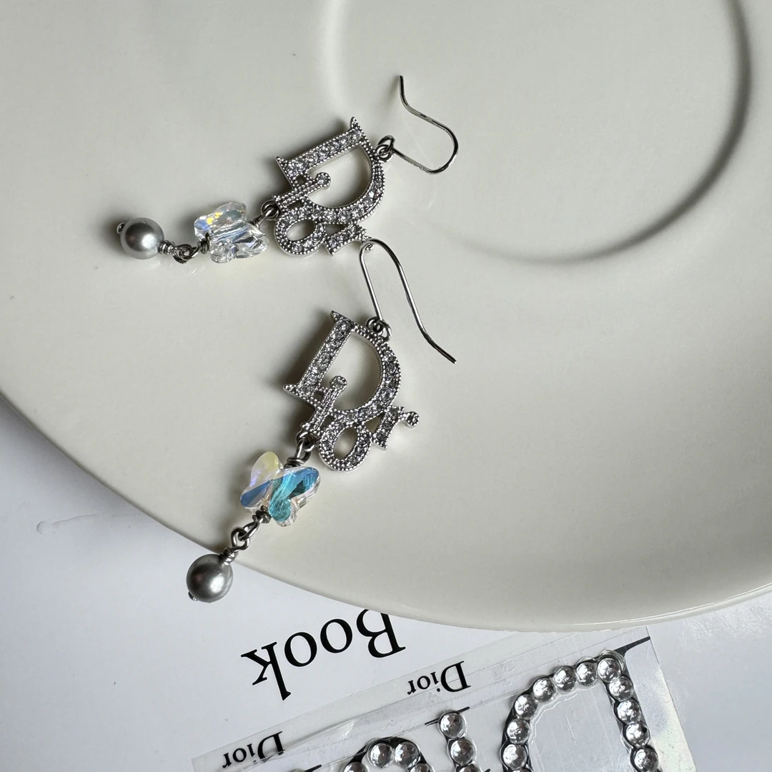 95新 DIOR/迪奥 满钻字母灰色珍珠耳环-95720854