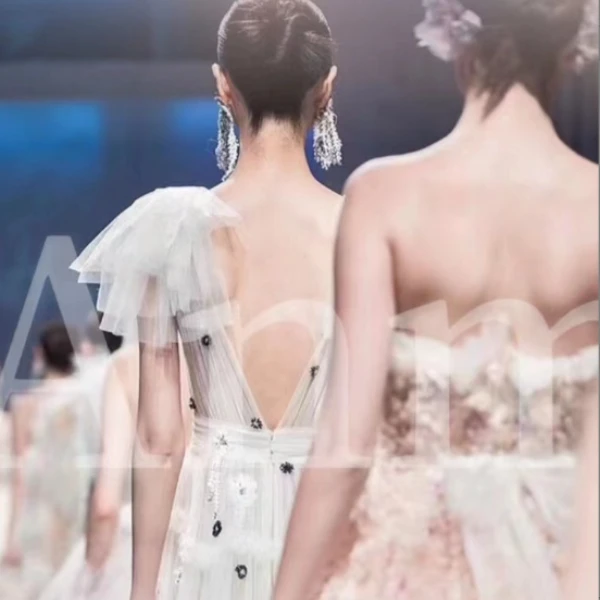 可可专享【孤品款】高定设计款女装