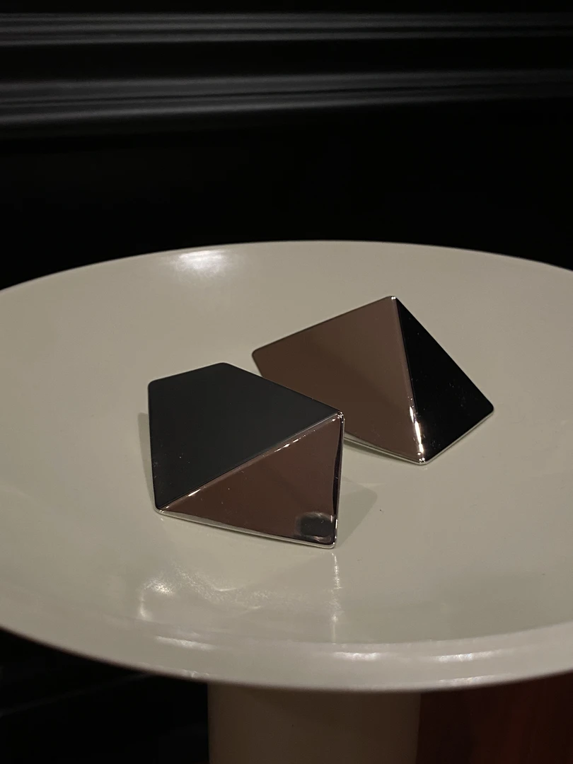 XiXi Yang Y . “简单爱”高级时髦感大气街头潮酷耳环