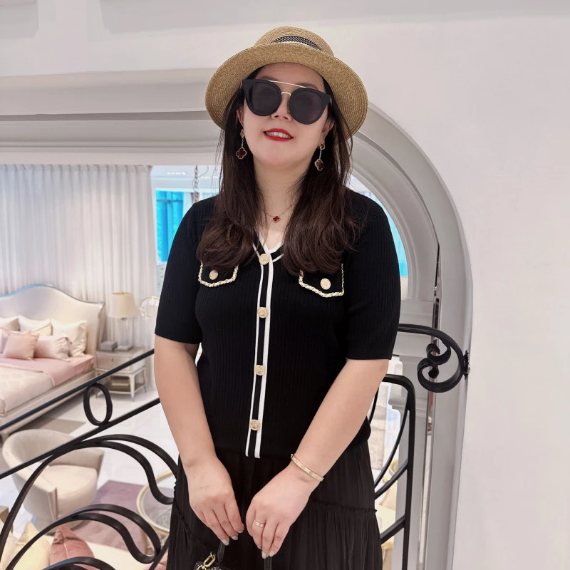 深圳霞姐-定制新款大码女装V领小香风针织显瘦微胖福音t恤