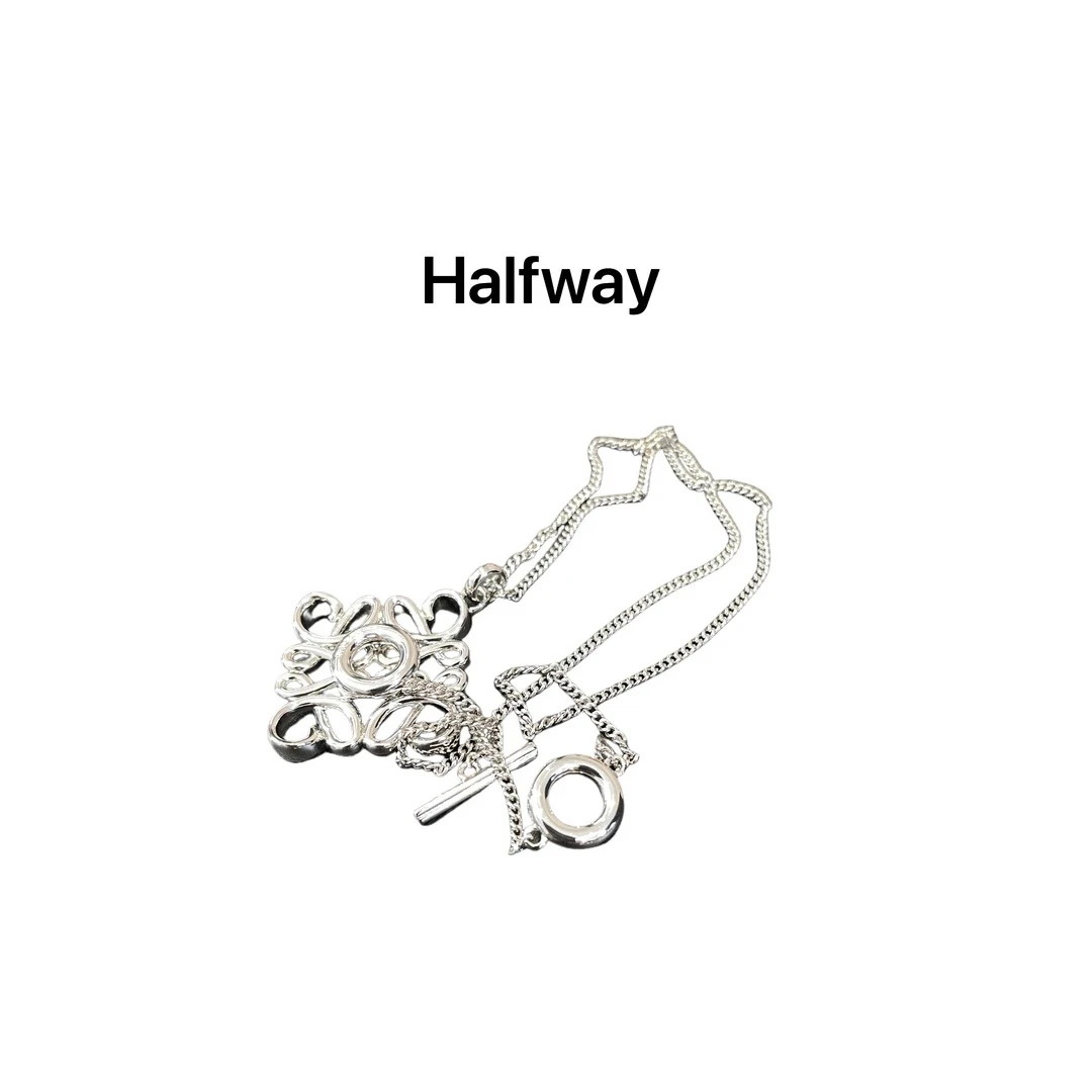 Halfway 小花萝莉挂件