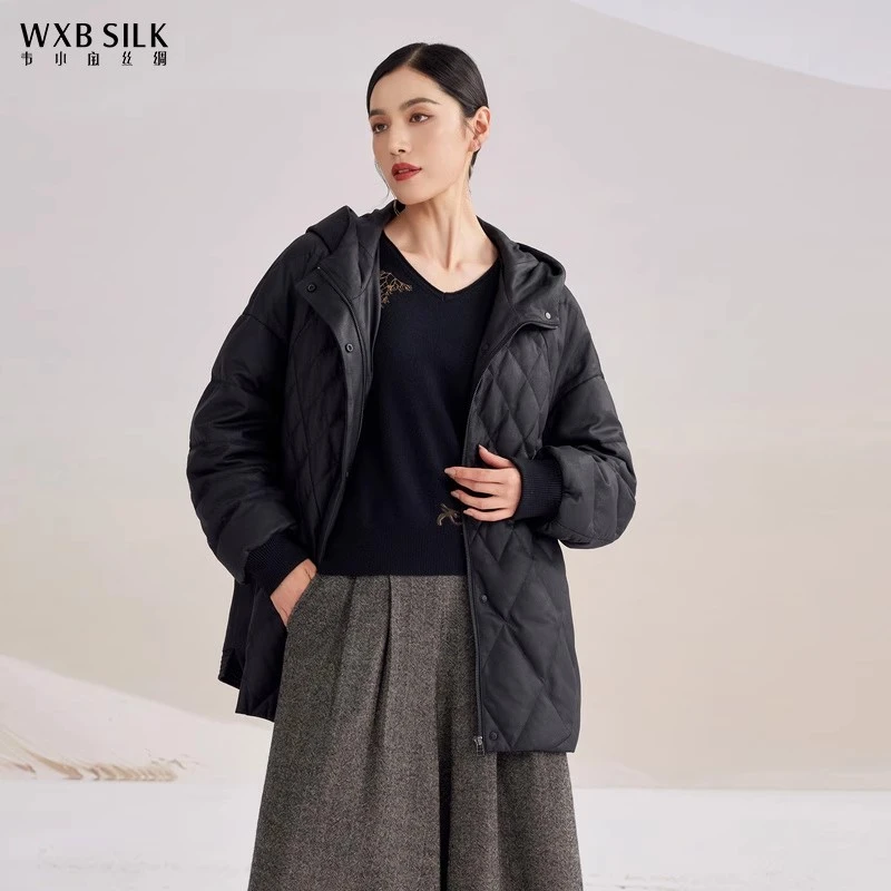 韦小宝秋冬款带帽黑色短款真皮羽绒服高领下摆抽绳保暖2241113220