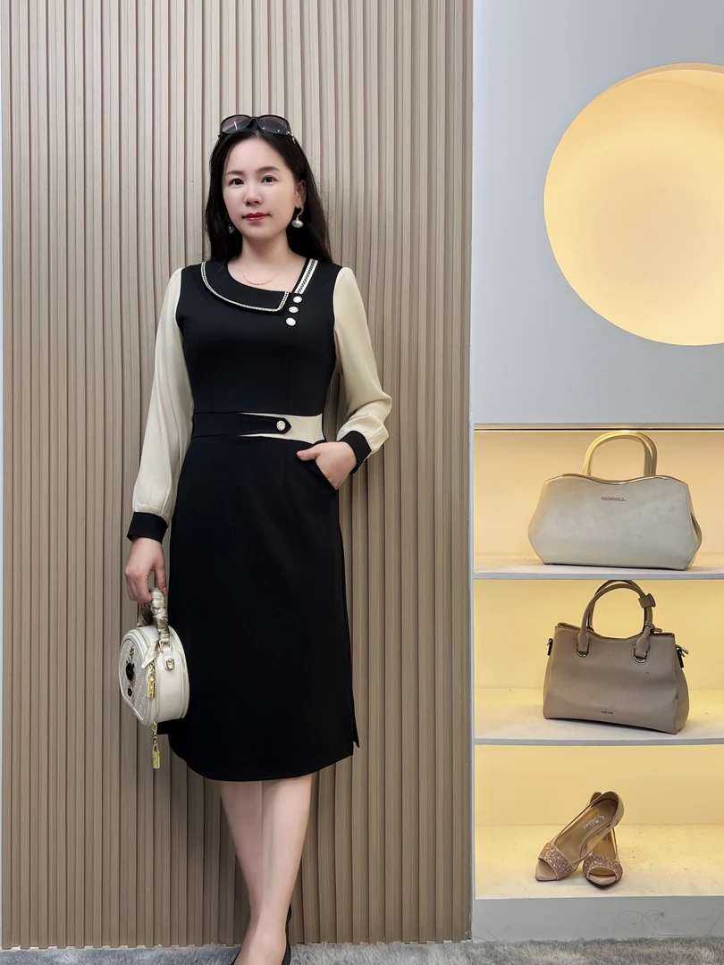法式方领长袖连衣裙女士2026春季新款黑色裙子胖mm遮肚显瘦a字裙