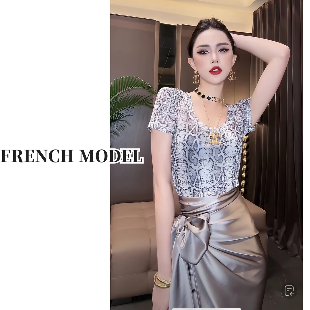 法模FRENCH MODEL .2024夏季时尚纹理圆领短袖T恤打底 0560303