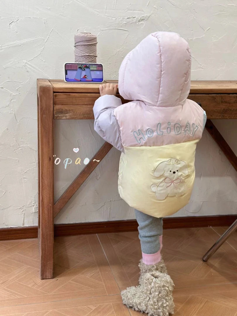 女童粉色卡通撞色羽绒服（OPAO-1d22-冬A）