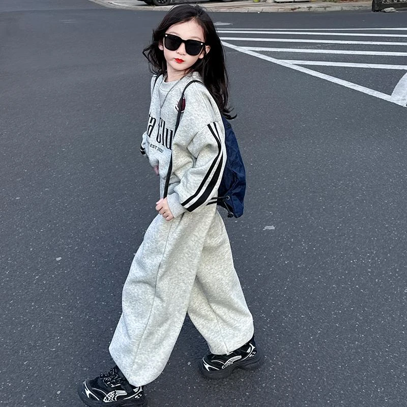 女童卫衣套装2025新款儿童网红洋气运动中大童冬装休闲加绒两件套