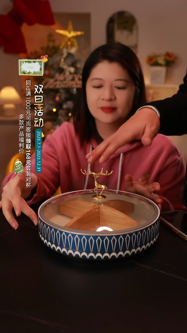 【闪购商品】瓷其他光辉蓝旋转糖果盒